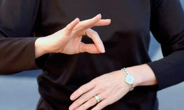 Испанка 16 лет притворялась глухонемой ради получения инвалидности