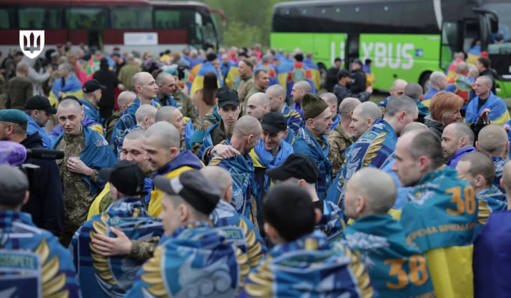 Українські воїни повернули додому