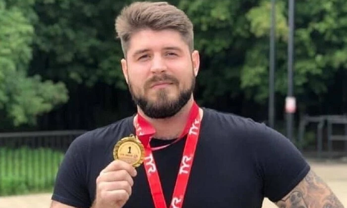 Російський спортсмен зник безвісти під час запливу