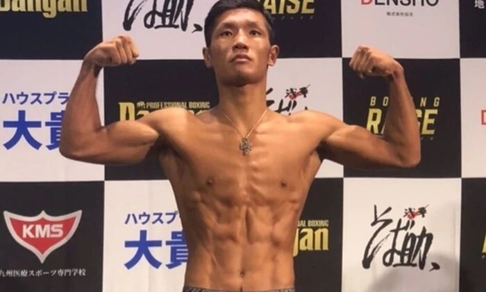 Japanese boxer-police officer found dead in station