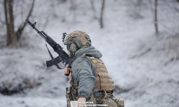 Десантники захопили українця з окупованого селища
