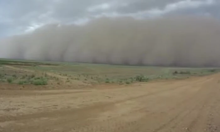 Насувається пилова буря на Україну