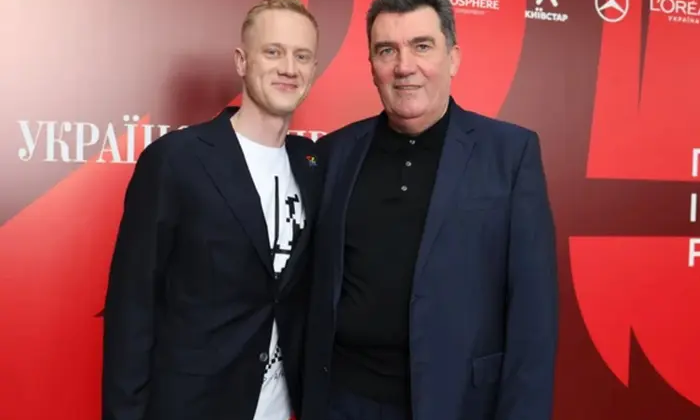 Данілов на бенкеті після довгої відсутності