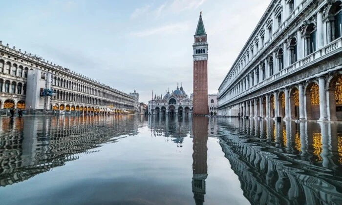 Каналы в Венеции во время прилива