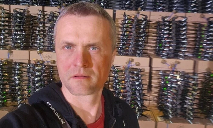 Военные принимают присягу на флаг