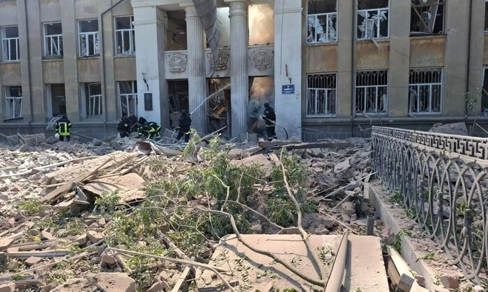 Ломаченко реагирует на обстрел города