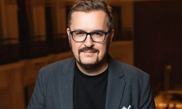 Пономарьов змінює тактику водіння автомобіля