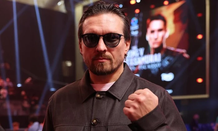 Usyk congratulates on Christmas