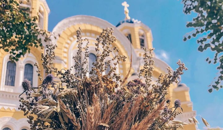 Медійний міф про три Спаси