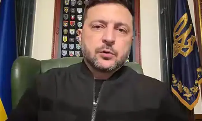 Зеленский предупреждает о подготовке России