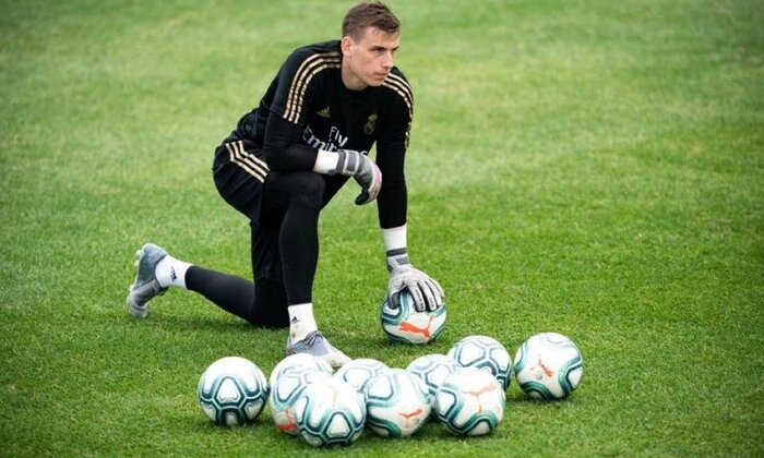 Lunin keeps his goal dry in the Champions League