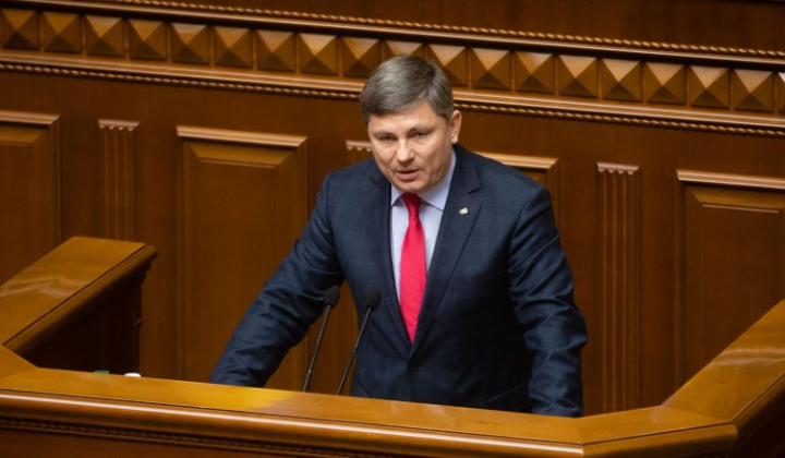 Депутати закликали владу зробити пріоритетом боротьбу з COVID-19, а не гральний бізнес