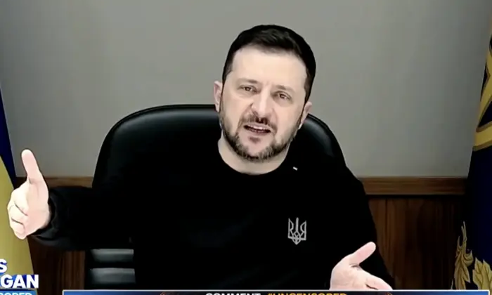 Зеленский критикует Такера Карлсона за Путина