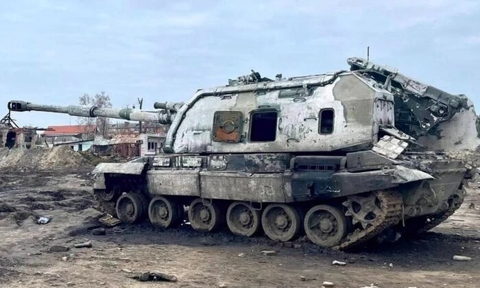 Фото разрушенной башни террористов на передовой