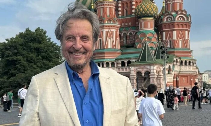 Отец Илона Маска в Москве