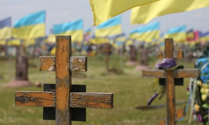 Розрушене кладовище з жертвами Голодомору