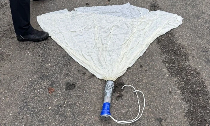 Контрабандні білоруські цигарки в повітряній кулі