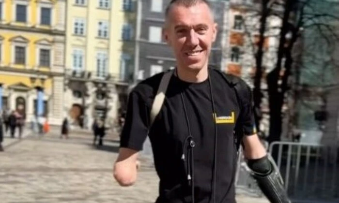 Воин без ног обращается с эмоциональным признанием