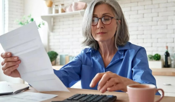 Seniors in court with money 2021–2025