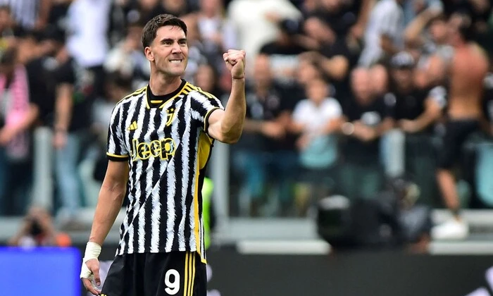 Juventus prepares new contract for Vlahovic