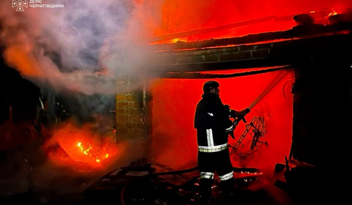 Обстріл Чернігівщини Росією, загинув чоловік, знищено будинок