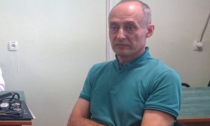 Родина в колі Tesla