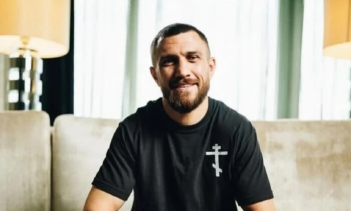 Ломаченко забирає титул в боці з Стерненком