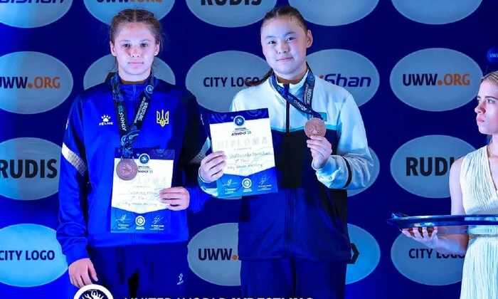 Борчиха Петрова с бронзой чемпионата U17