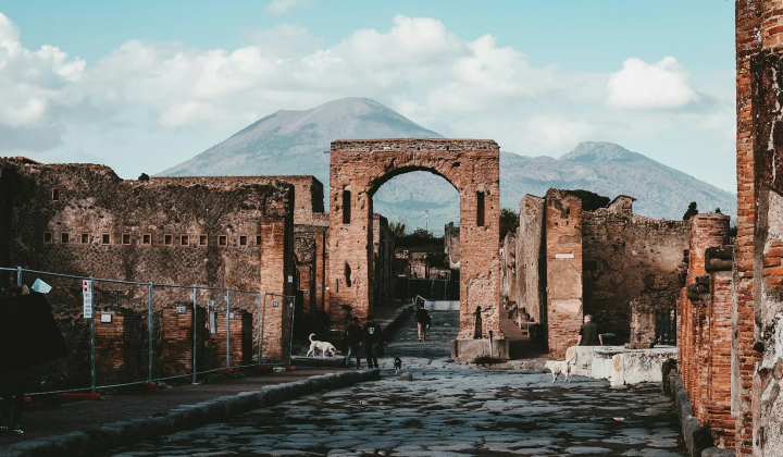 Eruption of Mount Vesuvius in 79 AD