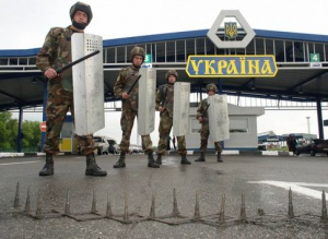 Порошенко приостановив АТО на Востоку України