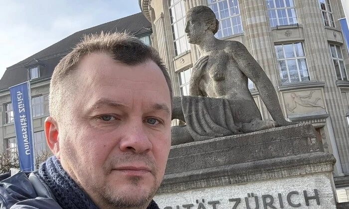 Радник Банкової сплачує готівкою