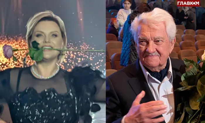 Поет Вадим Крищенко с трояндой в зубах