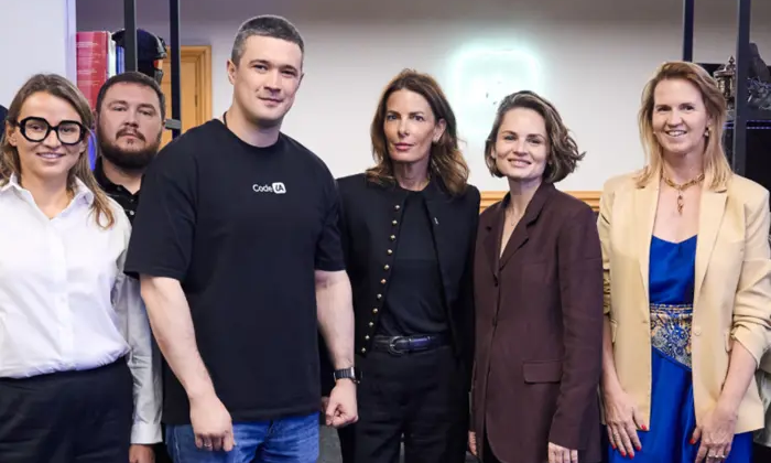 Логотип Google та український прапор