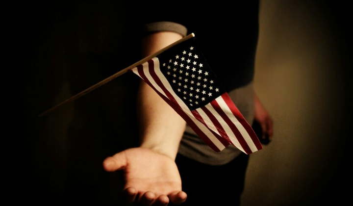 Оценка американцев поддержки Украины на опросе Pew Research