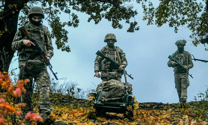 Мирноград под серьезной угрозой окружения