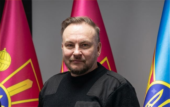 Реактивний безпілотник уражає високовольтні лінії