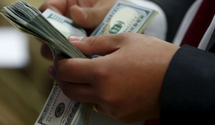 Image with 'USA 100 dollars' label