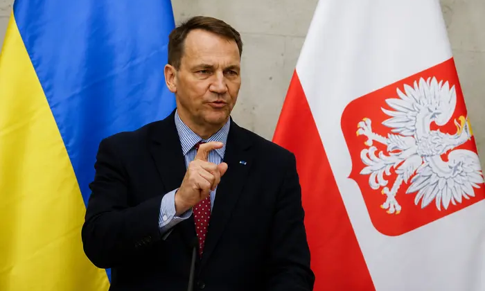 Міністр Польщі критикує Навроцького