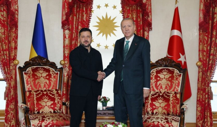 Zelensky and Erdogan Agree to Strengthen Black Sea Grain Corridor and Maritime Security
