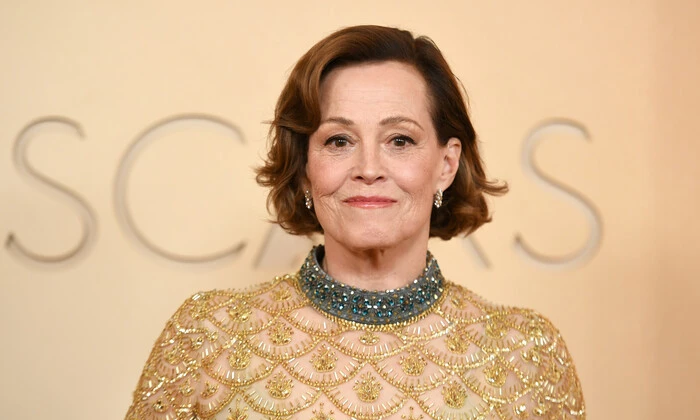 Sigourney Weaver at the Oscar Ceremony