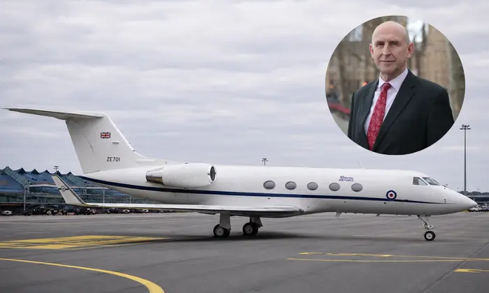 Aircraft with UK Defense Minister
