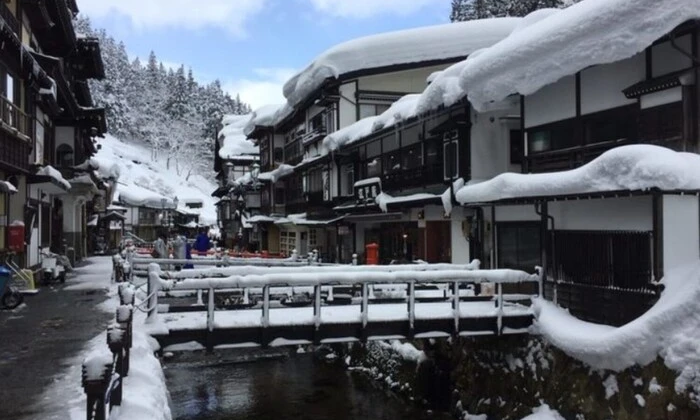 Сніжне місто Японії строгi обмеження туристів