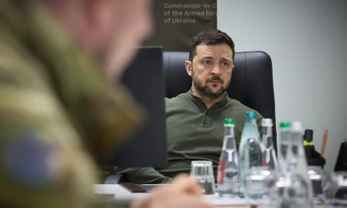 Зеленський зустрічається з військовими в Харкові