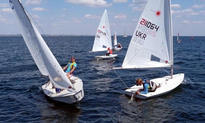 Яхти на морському побережжі Одещини