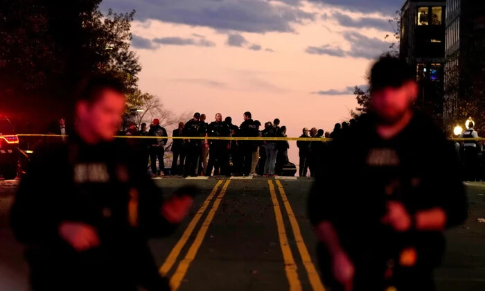 Стрельба в США и взрывы в Донецке и Луганске