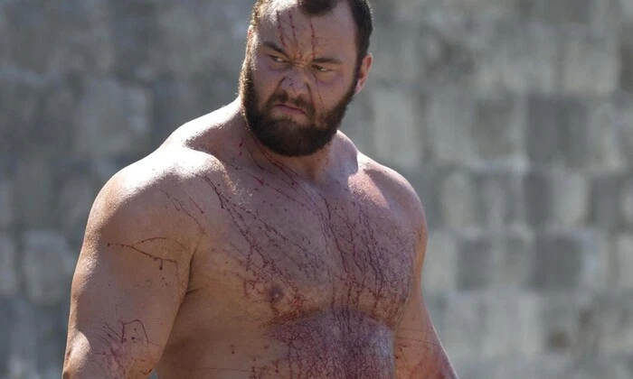 Звезда «Игры престолов» бьет рекорд в становой тяге