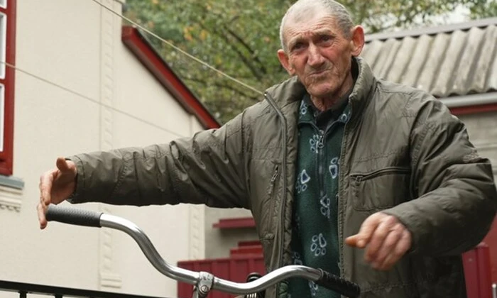 Чоловік у лісі на Рівненщині