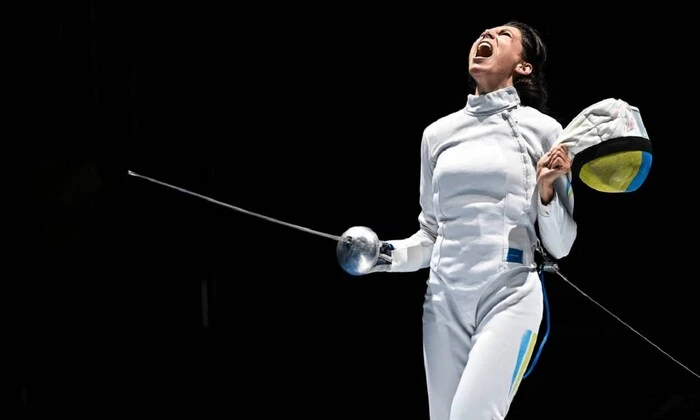 Vlada Kharkova in the fencing championship final