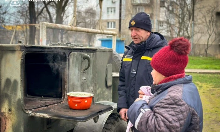 Оперативники показали, як Одеса живе без світла