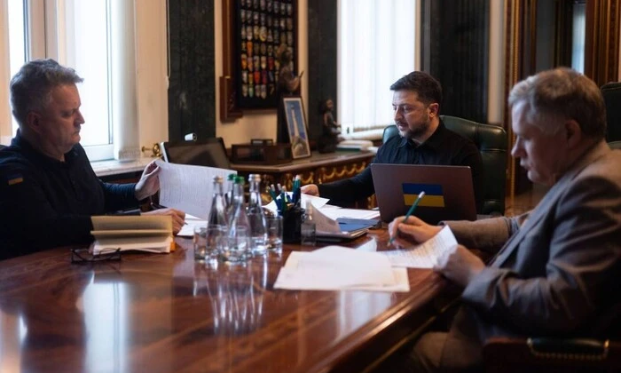 Зеленський пропонує допомогу Румунії після падіння дрона